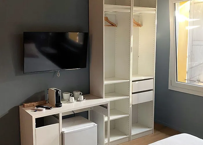 Empire - Pensión 3*