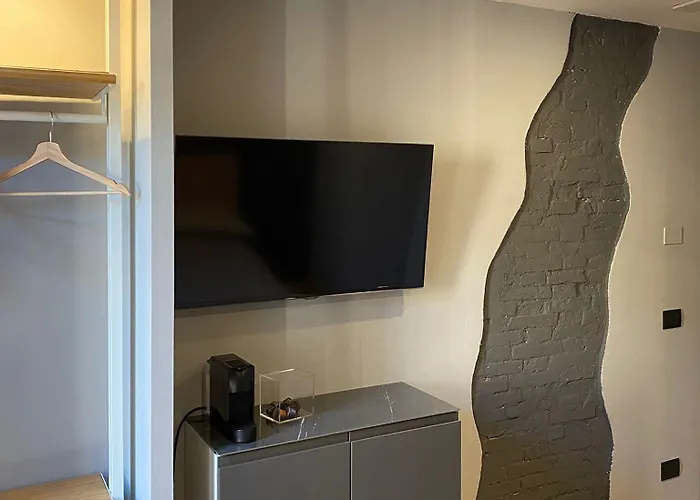 Empire - Pensión 3*