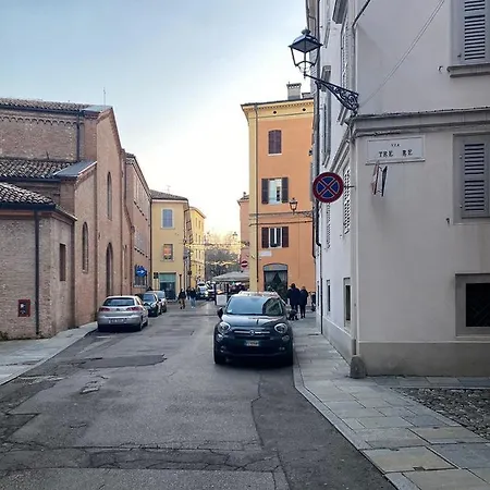 Empire - Guest house Modena