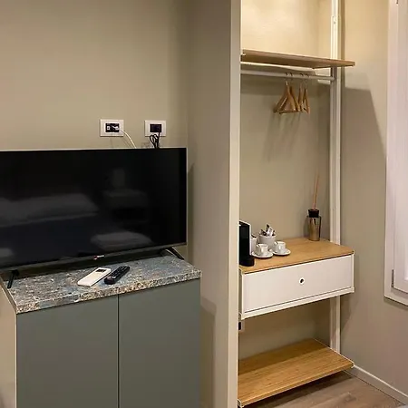 ゲストハウス Empire - 3*