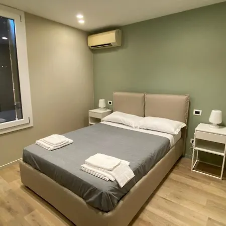 Empire - Guest house Modena