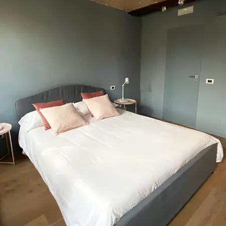 Empire - ゲストハウス モデナ