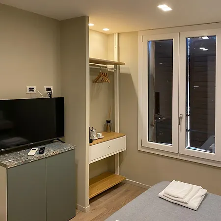 Empire - ゲストハウス モデナ