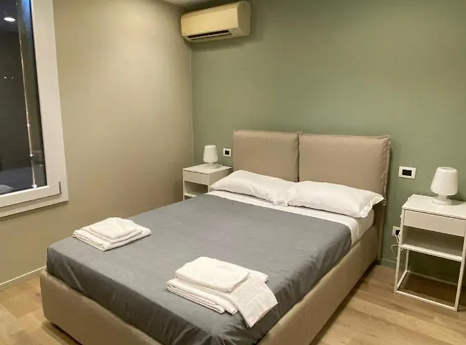 Empire - Гостевой дом Модена