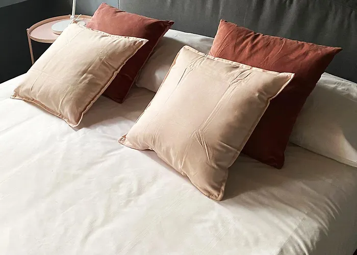 Гостевой дом Empire - Модена