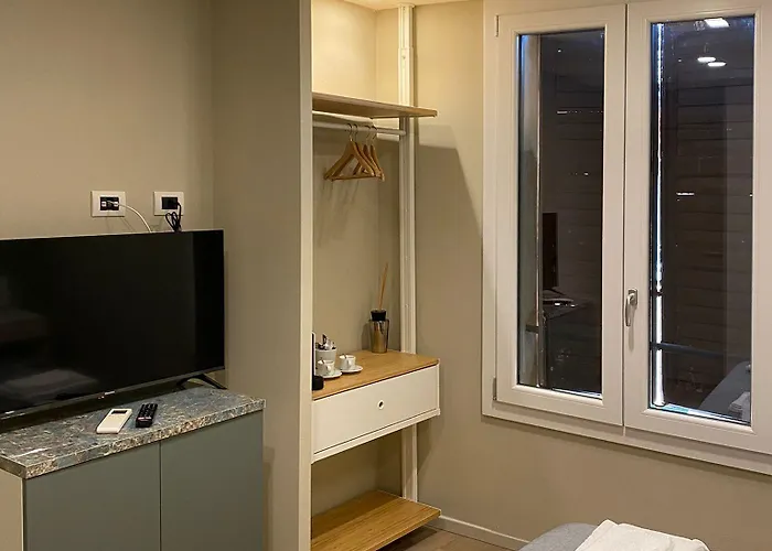 Empire - Гостевой дом Модена