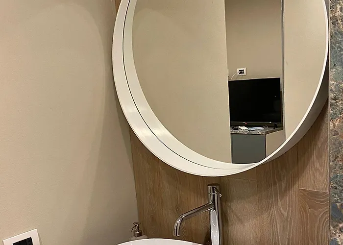 Гостевой дом Empire - Модена